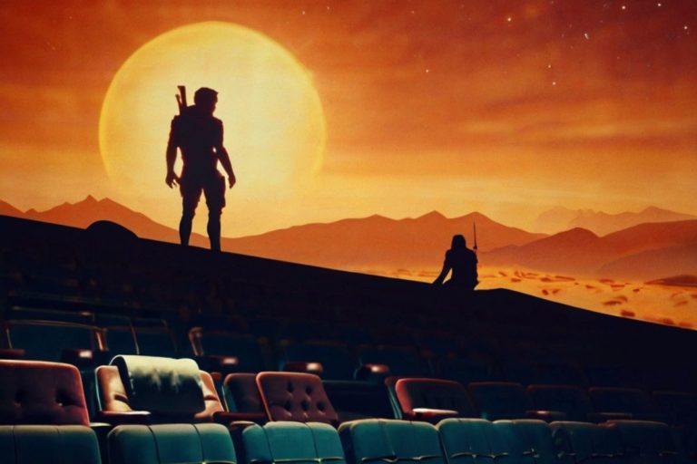 sala de cinema com filmes de aventura passando na tela